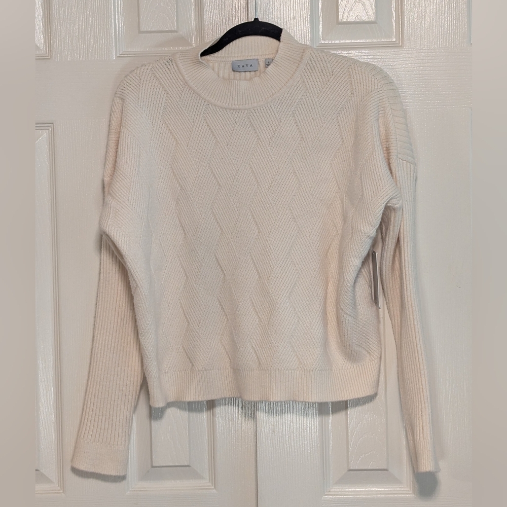 Cyrus Raya Knit Cream Sweater
